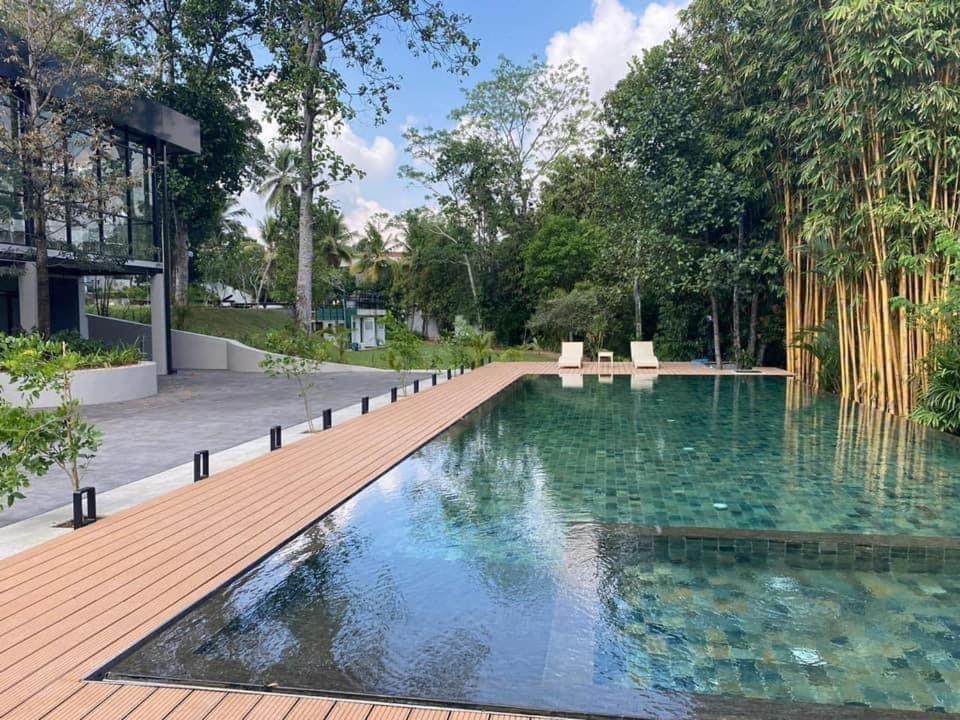 Villa Crystals Malabe Bagian luar foto